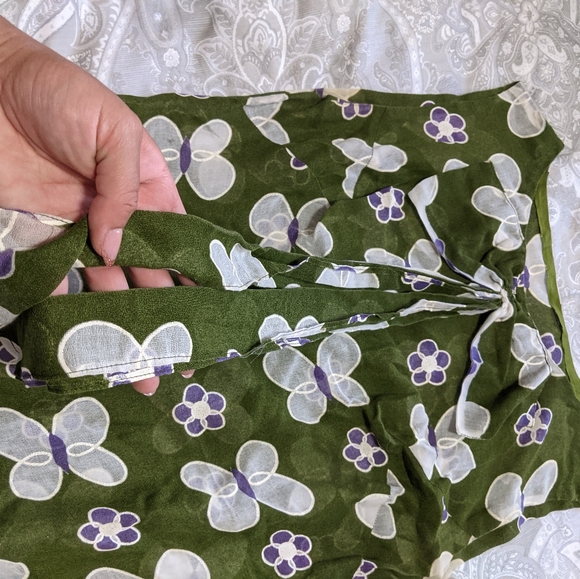 Vintage dress 🦋 - Picture 3 of 6